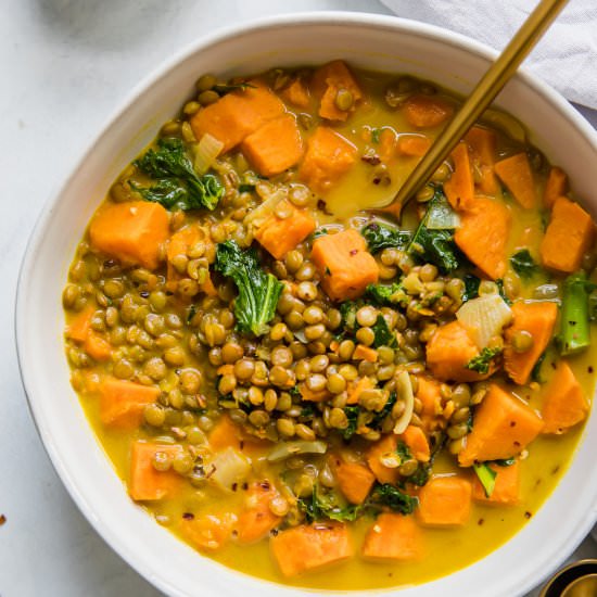 Lentil & Sweet Potato Curry - Recipe photo by Jar Of Lemons