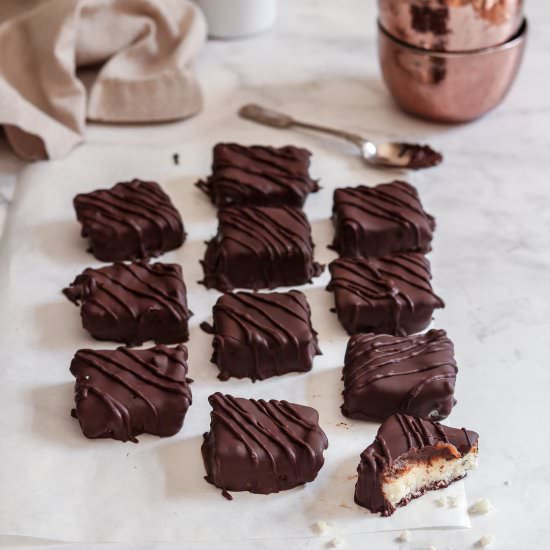 Coconut and caramel squares - Recipe photo by vanillafrost4