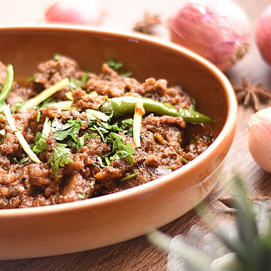 Mutton Bhuna | Bhuna Hua Gosht - Recipe photo by Menu By Mariam