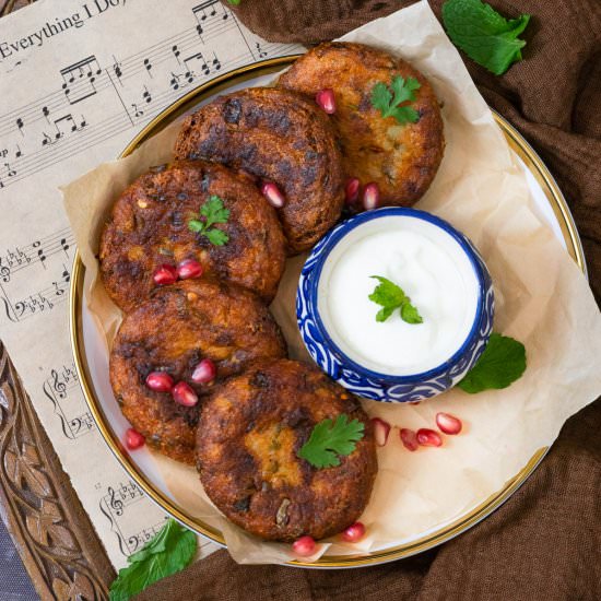 Aloo Tikki | Potato Patties - Recipe photo by somethingiscooking