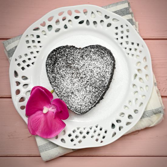 Mini Keto Heart Cake - Recipe photo by tarasketokitchen