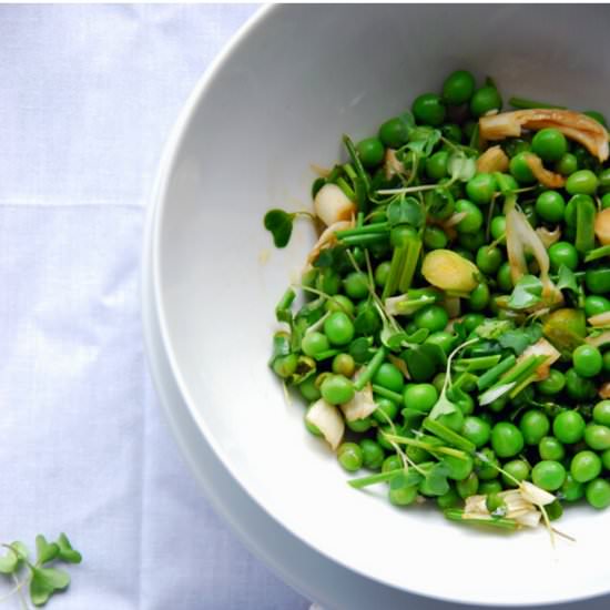 Crisp Herbed Pea Salad - Recipe photo by French Foodie Baby