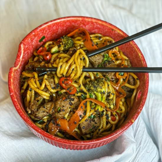Sweet Chili Beef Stir Fry - Recipe photo by TasteAbroad