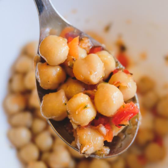 Easy Vegan Chickpea Salad - Recipe photo by instantveg