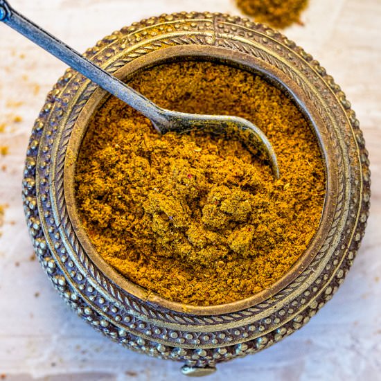 Ras el Hanout Moroccan Spice Blend - Recipe photo by Silk Road Recipes
