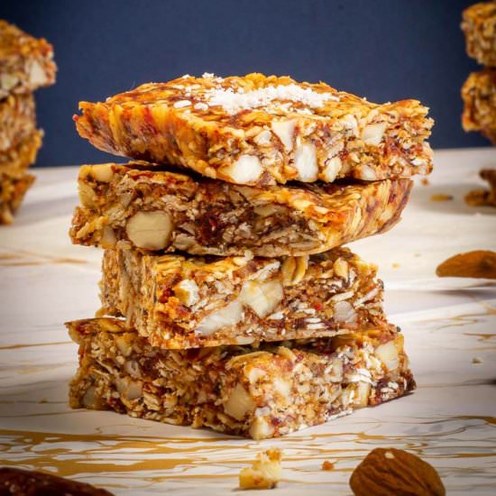 How to Make Homemade Granola Bars - Recipe photo by Ourplantbasedworld
