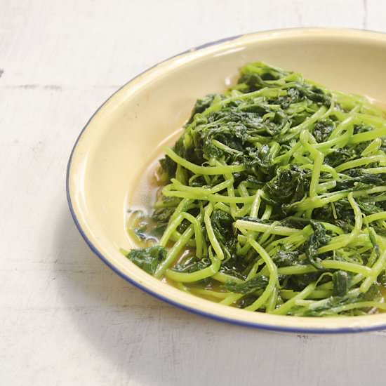 Braised Spinach - Recipe photo by Hungry PeePor