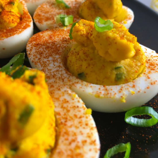 Keto Deviled Eggs (Recipe + Video!) - Recipe photo by summeryule.com