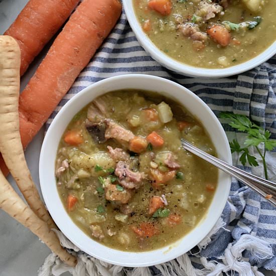 Slow Cooker Split Pea Soup - Recipe photo by katiescucina