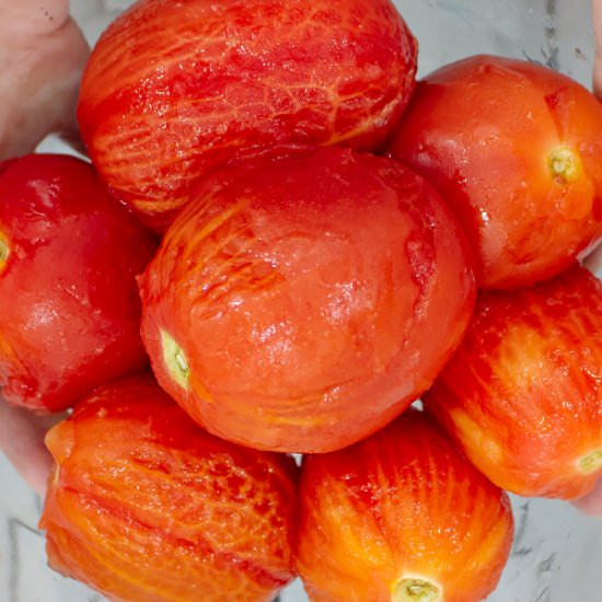 How to blanch tomatoes - Recipe photo by MasalaHerb