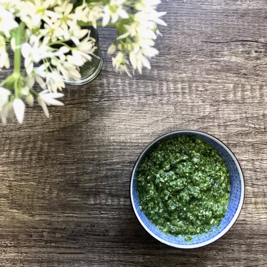 Foraged Wild Garlic Pesto - Recipe photo by FoodieExplorers