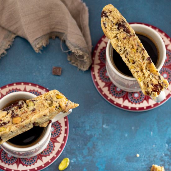 Easy Vegan Biscotti - Recipe photo by sweeterthanoats