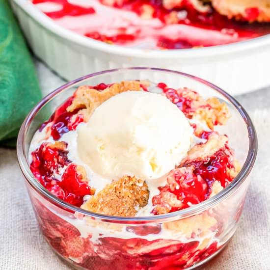 Strawberry Dump Cake - Recipe photo by Flavor Mosaic