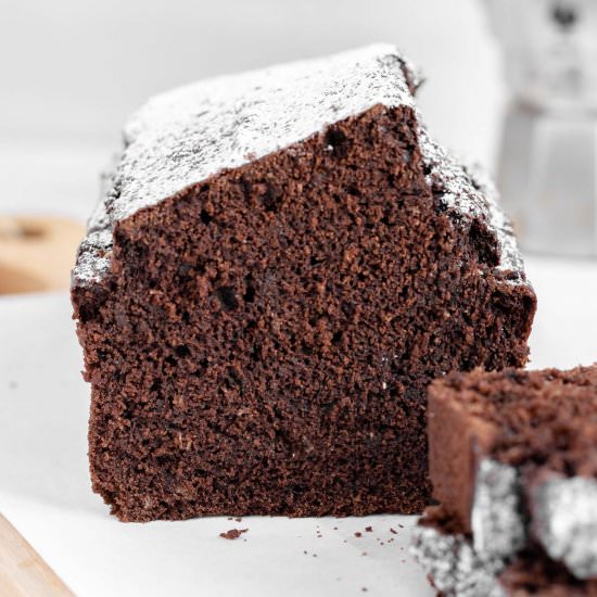 VEGAN CHOCOLATE POUND CAKE - Recipe photo by theplantbasedschool