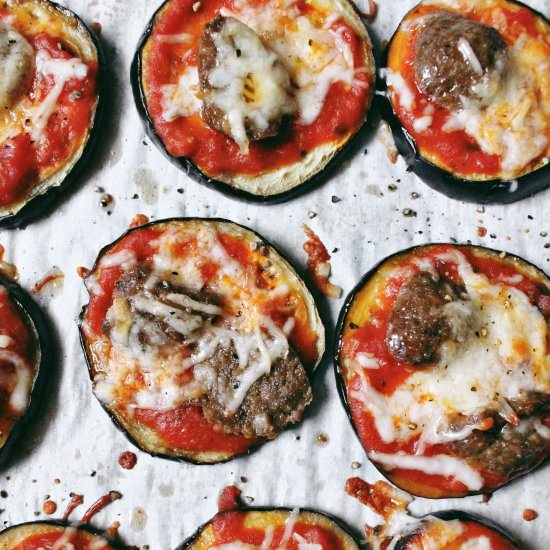 Mini Eggplant Pizzas - Recipe photo by HungryBlonde