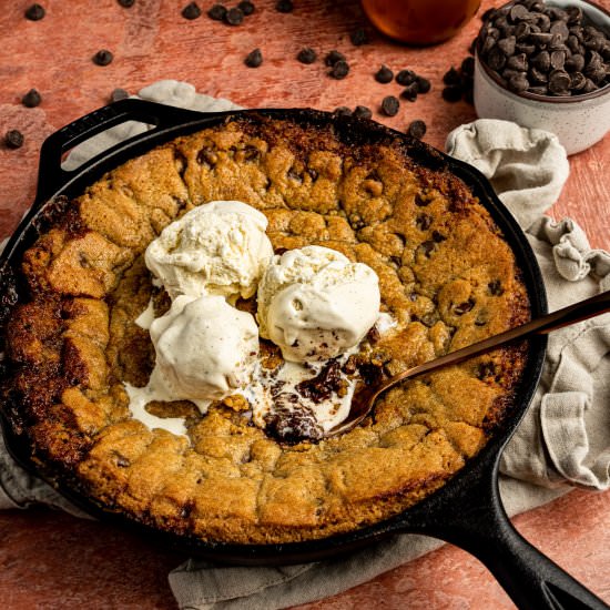 Chocolate Chip Skillet Cookie - Recipe photo by leisurefanclub