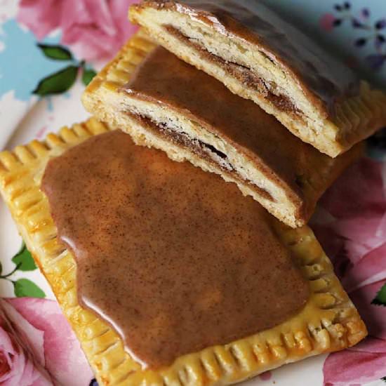 Brown Sugar and Cinnamon Pop-Tarts - Recipe photo by The HoneyBee