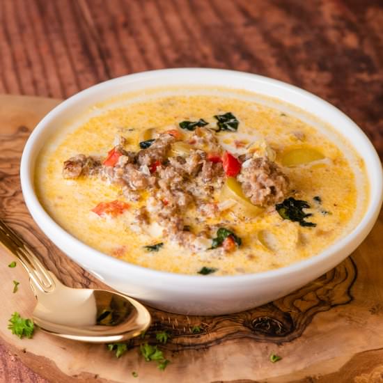 Creamy Zuppa Toscana Soup - Recipe photo by cuisineandtravel
