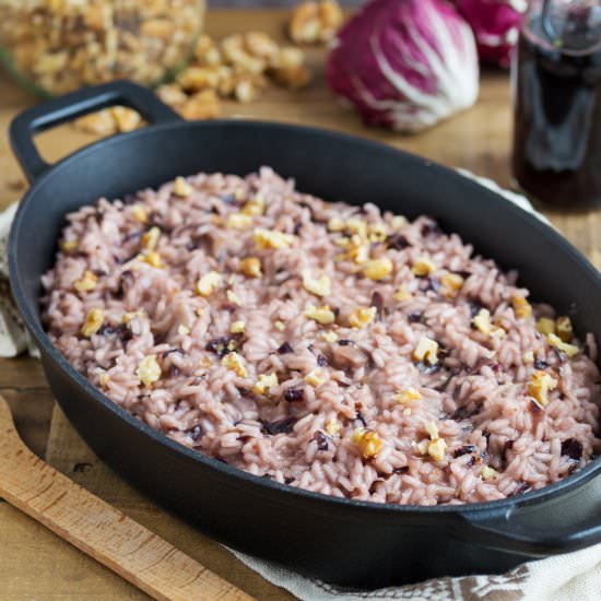 Radicchio risotto with walnuts - Recipe photo by electricbluefood