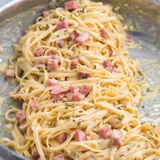 Creamy Ham and Cheese Pasta - Recipe photo by Rivertenkitchen