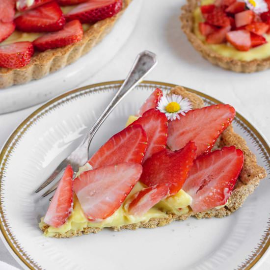 Vegan Strawberry Tart - Recipe photo by theplantbasedschool