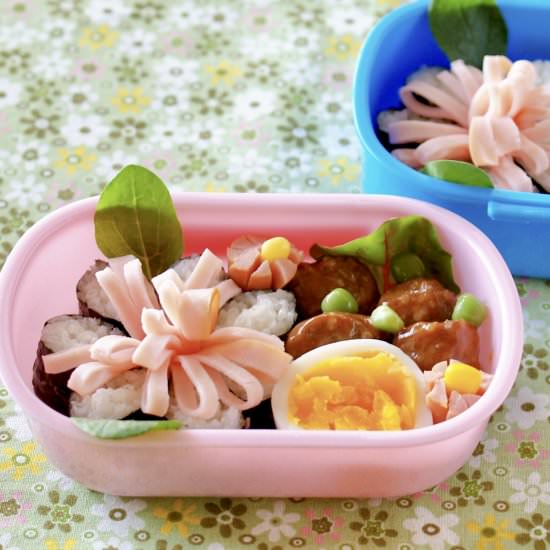 Flower Bento Lunch Box - Recipe photo by ochikeron
