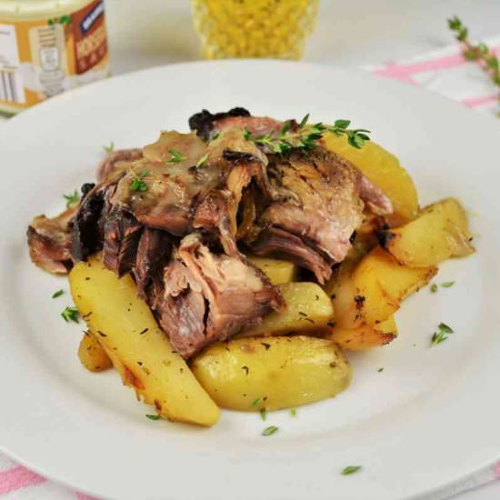 Braised Pork Knuckle - Recipe photo by timeaskitchen