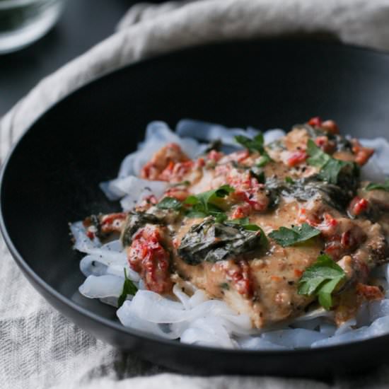Creamy Tuscan Chicken Fettuccine - Recipe photo by lesyaholzapfel