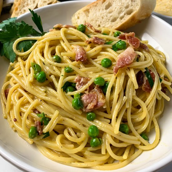 Easy Pasta Carbonara - Recipe photo by Modern Meal Makeover