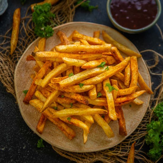 Air Fryer Frozen French Fries - Recipe photo by Whiskaffair