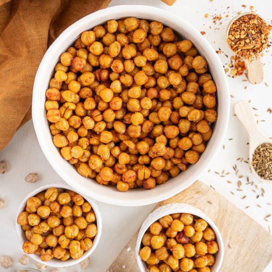 crunchy roasted chickpeas - Recipe photo by saragatheringdreams