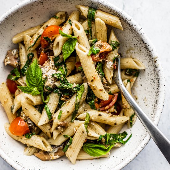 instant pot pesto pasta + sardines - Recipe photo by killingthyme