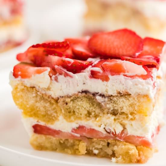 Strawberry Tiramisu - Recipe photo by cheerfulcook