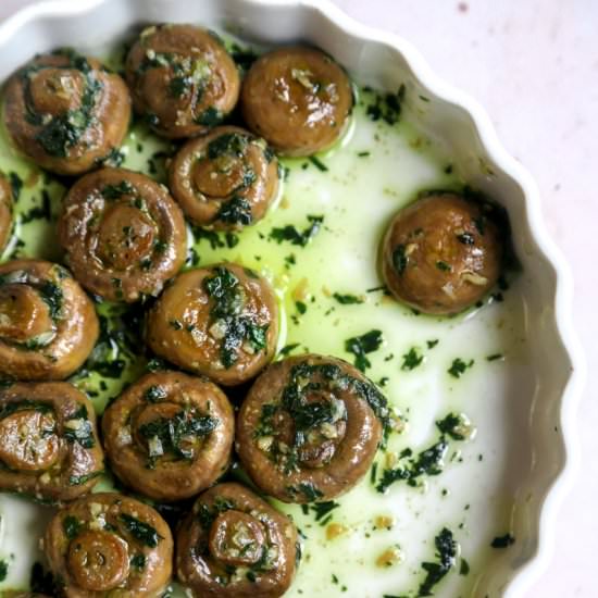 Vegan Easy 15-Min Garlic Mushrooms - Recipe photo by cookingwithparita