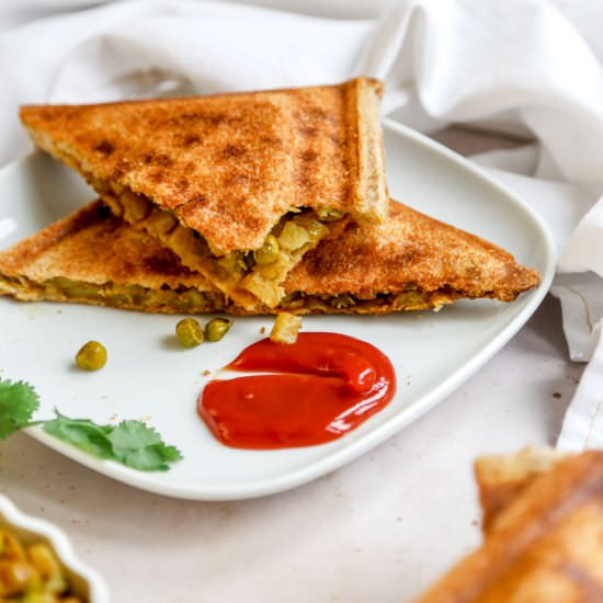 Vegan Indian Samosa Toastie - Recipe photo by cookingwithparita
