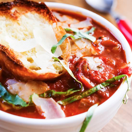 Roasted Tomato Soup Recipe - Recipe photo by pipandebby