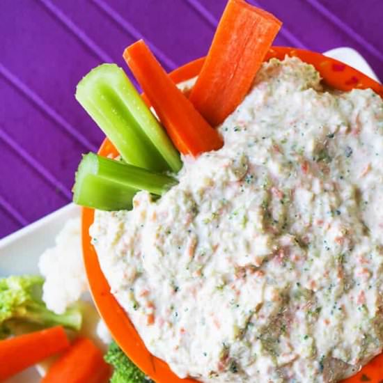 Creamy Vegetable Dip - Recipe photo by pipandebby
