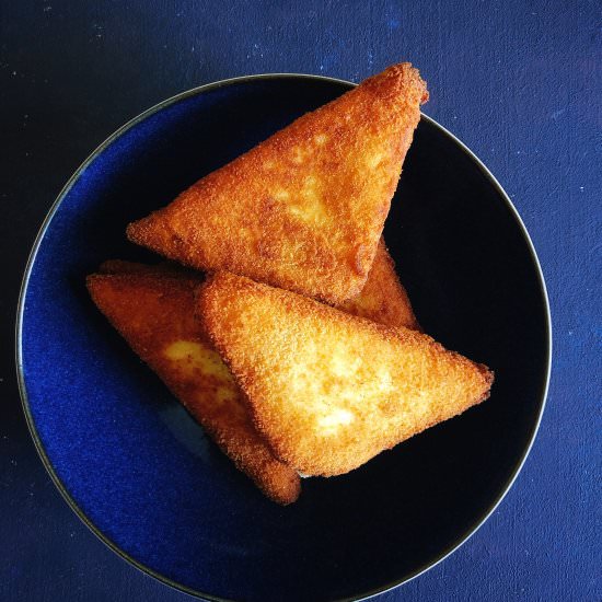 Fried mozzarella sandwich with ham - Recipe photo by myfoodmemoirs
