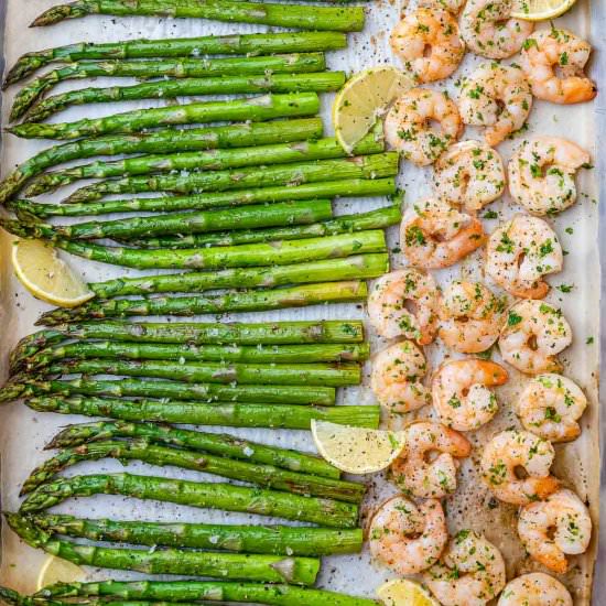 SHEET PAN GARLIC SHRIMP AND ASPARAG - Recipe photo by healthyfitnessmeals
