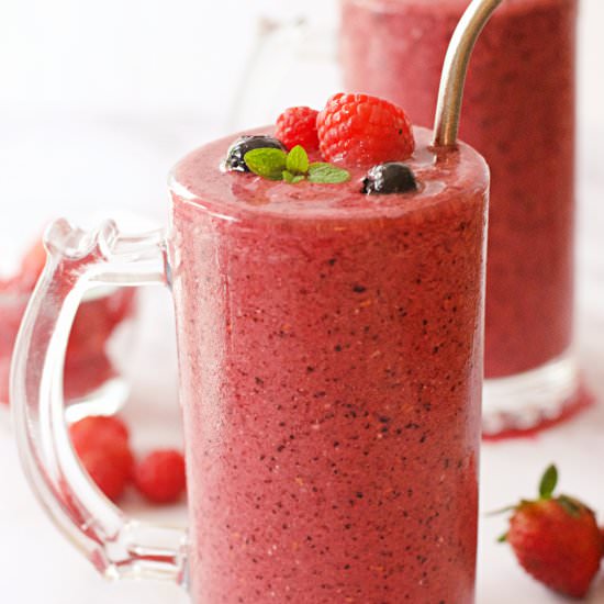 Mixed Berry Smoothie - Recipe photo by Elke living