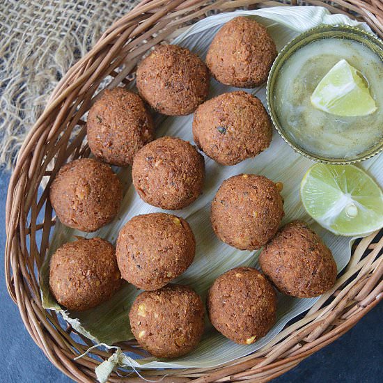 Falafel - Recipe photo by Sharmila Kingsly