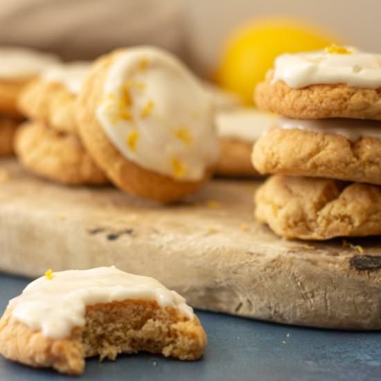 Vegan Lemon Chewy Cookies - Recipe photo by sweeterthanoats