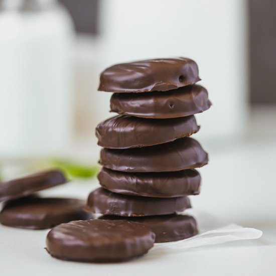 healthier thin mint cookies - Recipe photo by butter and bliss