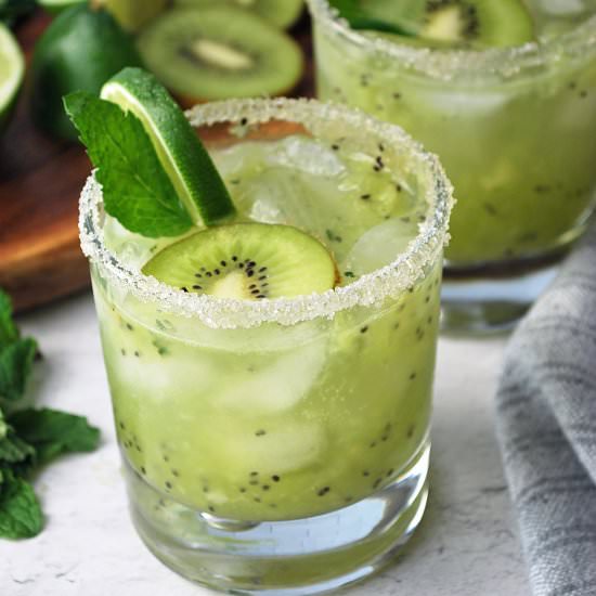Kiwi Skinny Mojito - Recipe photo by AmeesSavoryDish