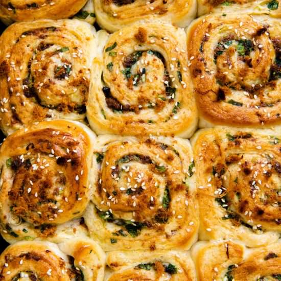 scallion & pork floss rolls - Recipe photo by healthynibblesandbits