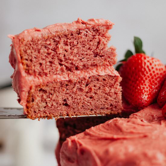 Strawberry Layer Cake - Recipe photo by alpineella