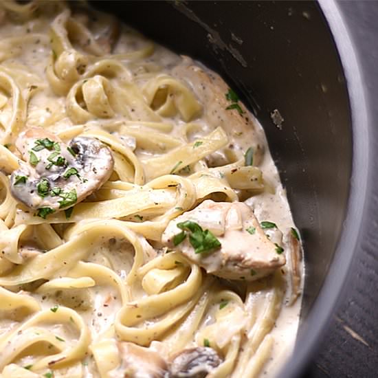Chicken Alfredo Pasta - Recipe photo by Menu By Mariam