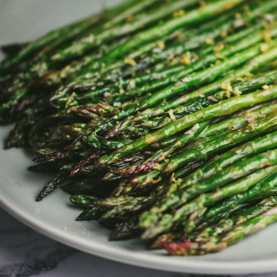Roasted Lemon Asparagus - Recipe photo by lesyaholzapfel