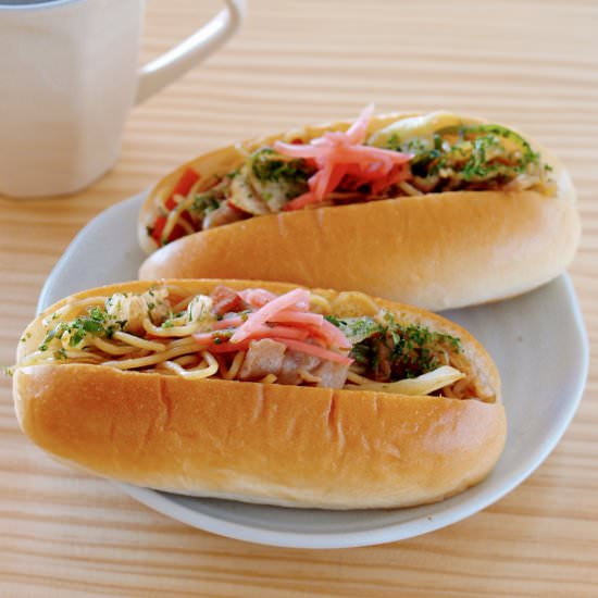 Yakisoba Pan - Recipe photo by ochikeron