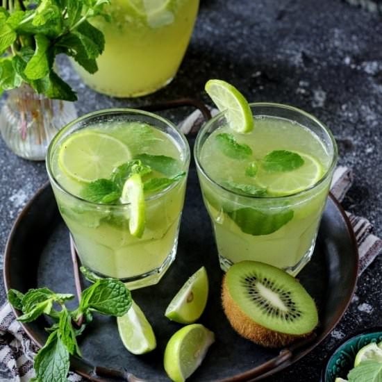 kiwi limeade - Recipe photo by easyfoodsmith